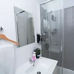 2 Bedroom Located Heart Of * Lizbona