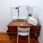 2 Bedroom Located Heart Of Apartament Lizbona