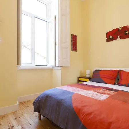 2 Bedroom Located Heart Of Lisbon