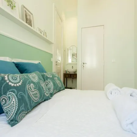 2 Bedroom Located Heart Of Appartement *