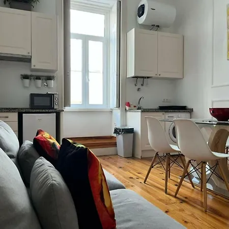 2 Bedroom Located Heart Of Appartement Lisboa
