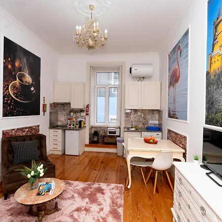 2 Bedroom Located Heart Of Lejlighed
