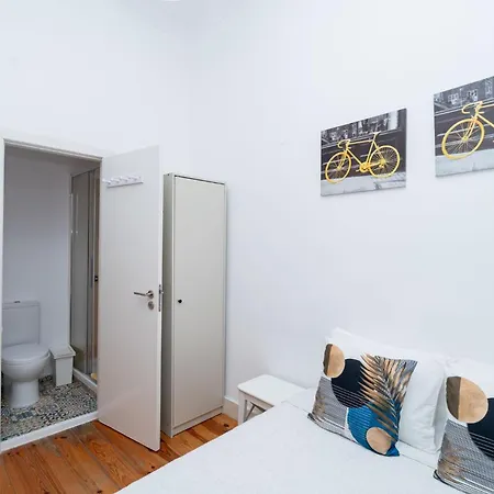 2 Bedroom Located Heart Of Lejlighed