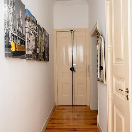 2 Bedroom Located Heart Of Lejlighed Lisboa