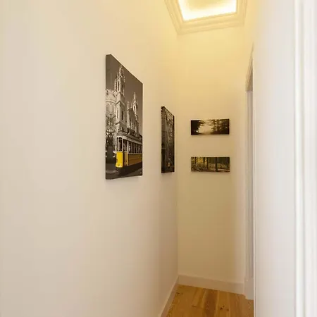 2 Bedroom Located Heart Of Apartman Lisboa