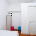 2 Bedroom Located Heart Of * Lisboa